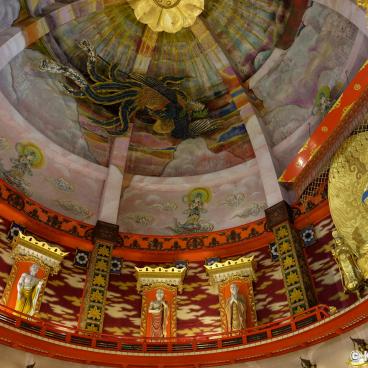 Himeji, Inside of the Stupa in Nagoyama Cemetery 2