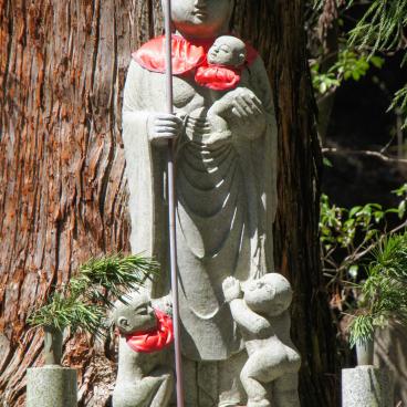 Mount Koya (Wakayama), Jizo statue at the Okuno-in cemetery