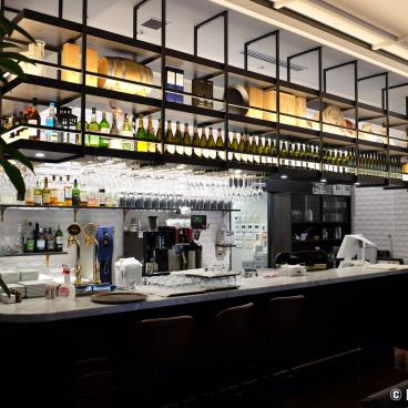 The Royal Park Hotel Kyoto Shijo, French brasserie Le Bon Vivre's bar