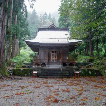 Little shrine in Ainokura, Gokayama