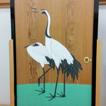 Kumamoto Castle, Door panel decorated with red-crowned cranes