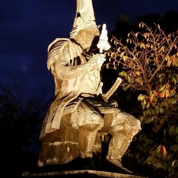 Kumamoto Castle, Statue of feudal lord Kato Kiyomasa