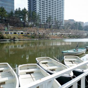 Kagurazaka (Tokyo), Canal Café at the area's southeastern access 2
