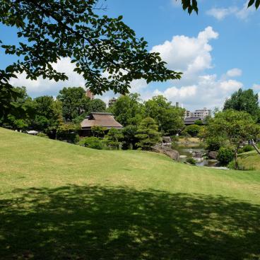 Teahouse and Suizen-ji Joju-en garden in Kumamoto 2