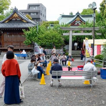 Kameido Tenjin shrine's grounds (Tokyo)