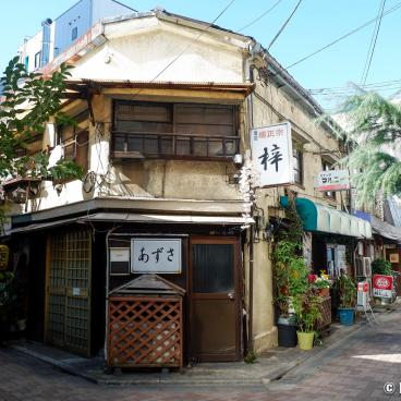 Koto-ku (Tokyo), Monzen-Nakacho Yokocho