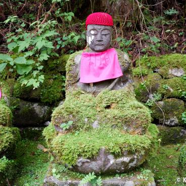 Kanmangafuchi Abyss (Nikko), Line of Jizo statues (Narabi Jizo or Bake Jizo) 3