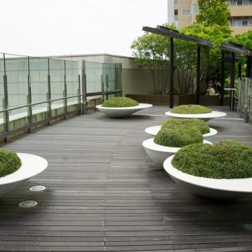 Namba Parks (Osaka), Terraces and vegetation 3