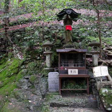Shoshazan Engyo-ji, Buddhist stele and statue 3
