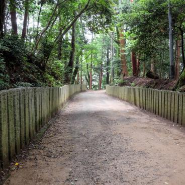 Shoshazan Engyo-ji, Path to the temple in the forest
