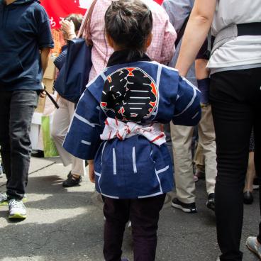 Sanja Matsuri (Tokyo), Girl wearing the traditional festival clothing