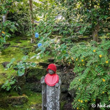 Hokoku-ji temple in Kamakura, Jizo statue