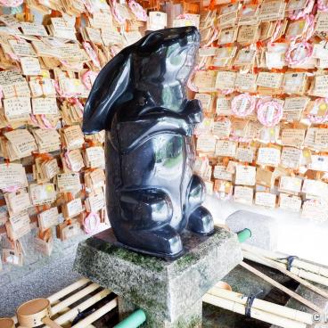 Higashi-Tenno Okazaki-jinja, Ema votive plates and Kosazuke Usagi black rabbit statue