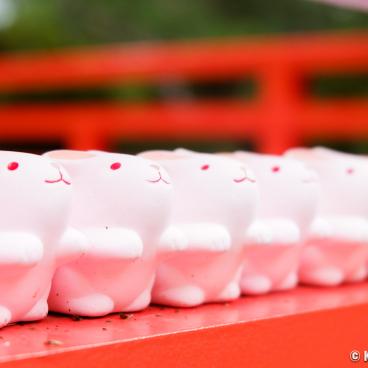 Higashi-Tenno Okazaki-jinja, Usagi Dorei rabbit figurines