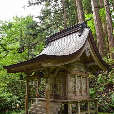 Mount Haguro (Dewa Sanzan), Massha secondary shrine