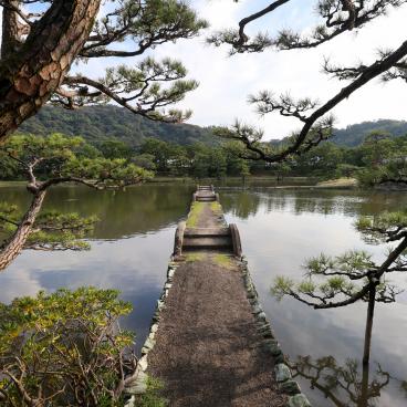 Yosui-en garden in Wakayama, Mitsubashi bridges