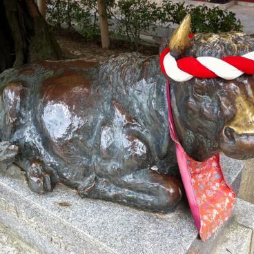 Dazaifu (Kyushu), Statue of the Shingyu ox in Tenman-gu shrine