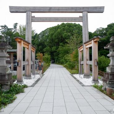 Odawara, Torii gate before Hotoku Ninomiya shrine grounds