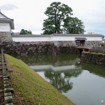 Odawara, View on Sumiyoshi bridge at the entrance of the castle's park