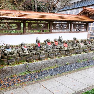 Sanbutsu-ji (Tottori), Jizo statues
