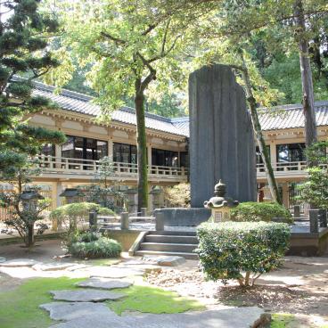 Toyokawa Inari (Aichi Prefecture), Monument