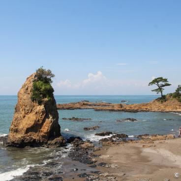 Yokosuka, Tateishi Park on the west side and Sagami Bay
