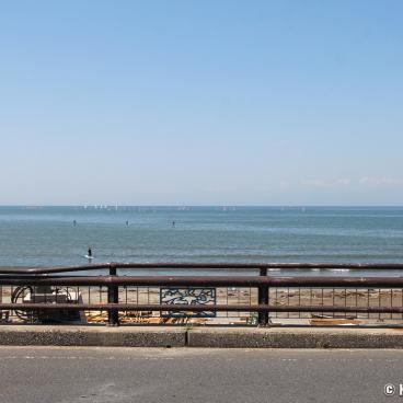 Zushi, View on the main beach from the road