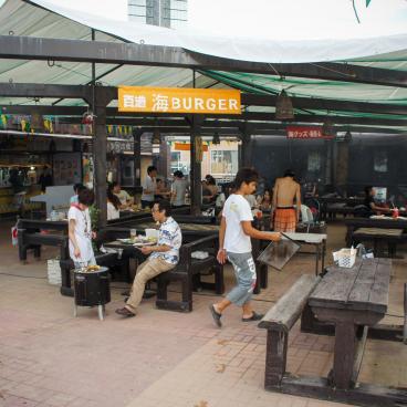 Seaside Momochi (Fukuoka), Beach hut