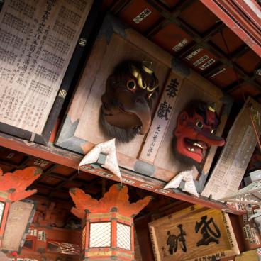 Kitaguchi Hongu Fuji Sengen (Fujiyoshida), Tengu masks on the main hall