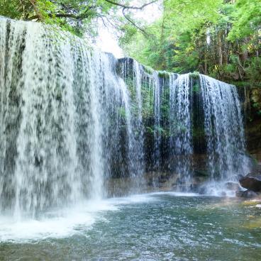 Nabegataki Falls (Kumamoto)