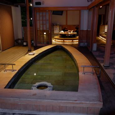 Ashiyu public foot bath in Awara Onsen (Fukui) 2