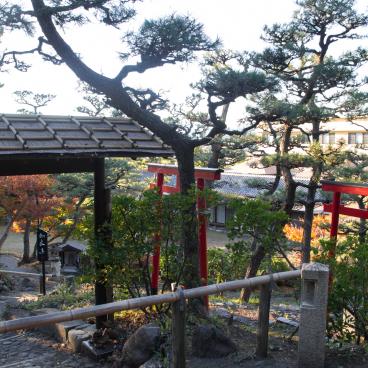 Miho no Matsubara (Shizuoka), Shrine near the beach