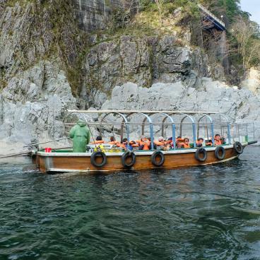 Oboke Koboke Gorges (Shikoku), Cruise boat