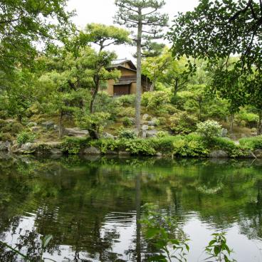 Shosei-en (Kyoto), View on the pond and the garden