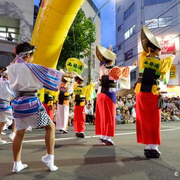 Koenji Awa-Odori (Tokyo), Dancers performing in traditional matsuri outfits 4