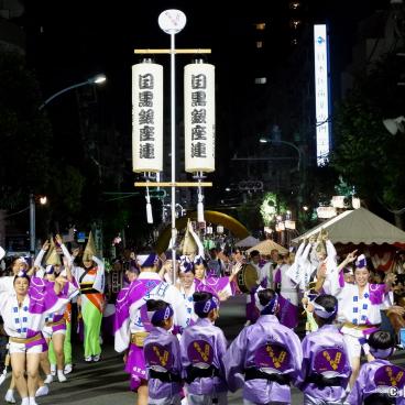 Koenji Awa-Odori (Tokyo), Parade of Ren dancers groups at night