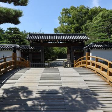Wakayama Castle, Ichinobashi Bridge and Otemon Gate