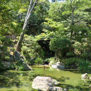Wakayama Castle, Momijidani Teien garden