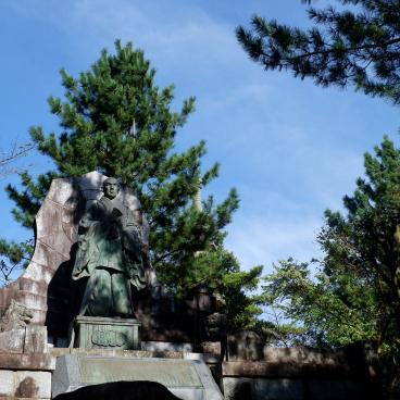 Narita-san Park, Buddhist statue