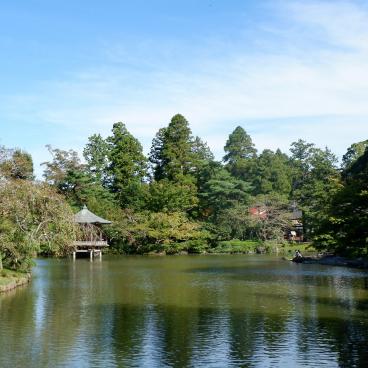 Narita-san Park, Pond and Ukimido Pavilion