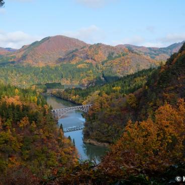 Oku Aizu (Mishima), View on Tadami River Bridge n°1 in autumn
