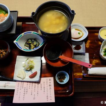 Higashiyama Onsen Mukaitaki (Aizu-Wakamatsu), Traditional breakfast at a ryokan