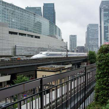 Kotsu Kaikan Coline (Tokyo), View on a Shinkansen from the wooded terrace 2