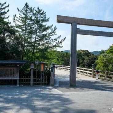 Ise Jingu, Torii gate on Ujibashi bridge at Naiku inner shrine (Kotai-jingu)