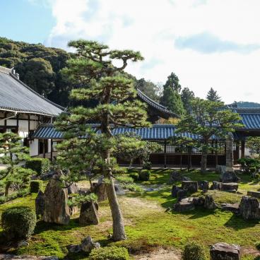 Kosho-ji (Uji), View on the monastery's garden 4