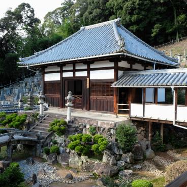Kosho-ji (Uji), View on the monastery's cemetery