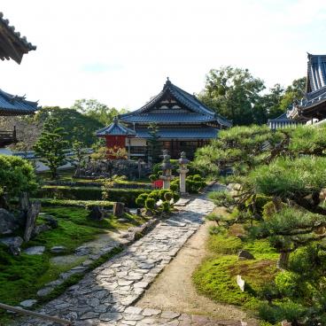 Kosho-ji (Uji), View on the monastery's garden 8