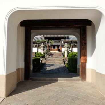 Kosho-ji (Uji), Main gate of the monastery