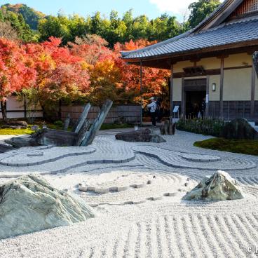Enko-ji, View on Honryutei garden 2