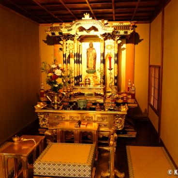 Ruriko-in, Buddhist statue in the main pavilion